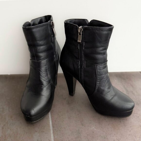 Cinderella of Boston Black Ankle Boots - Size 3 - Picture 1 of 10